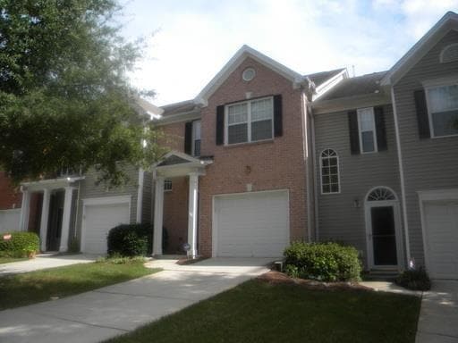 Primary Photo - 431 Lantern Wood Dr
