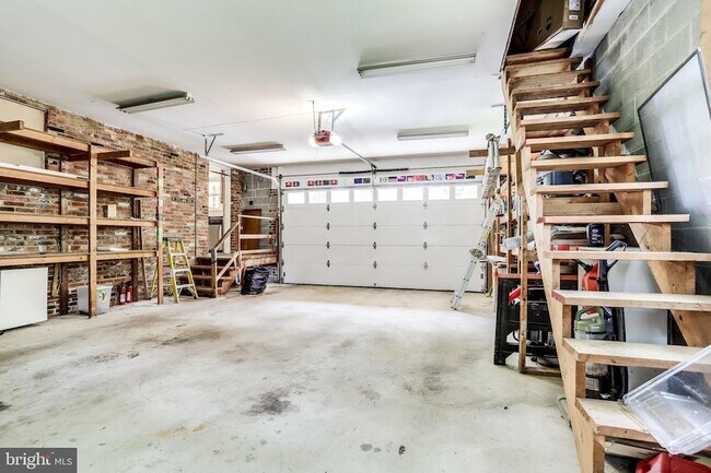 Building Photo - 5225 Old Dominion Dr