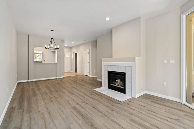 Building Photo - 5146 S Surprise Way
