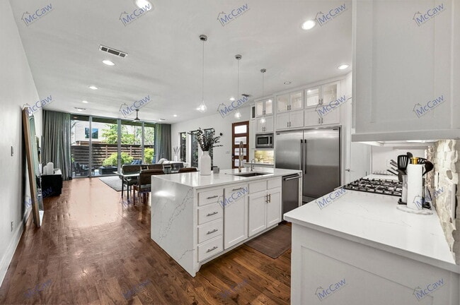 Building Photo - 1831 Euclid Ave