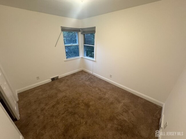 Building Photo - 51 Kenwood Terrace