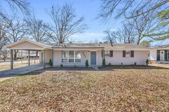 Building Photo - Renovated 3 Bedroom 1 Bath Home for Rent!