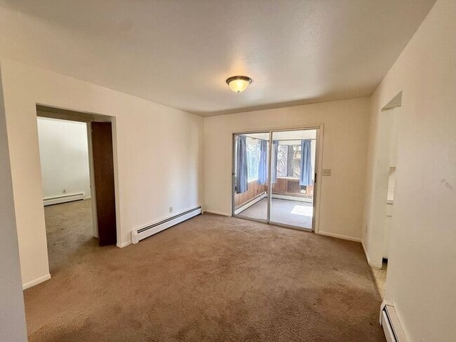 Building Photo - ***MOVE-IN SPECIAL 2 WEEKS FREE***2 Bed, 1.5 Bath Duplex for Rent in Fort Collins!