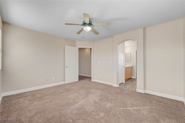 Building Photo - 494 Groft Way