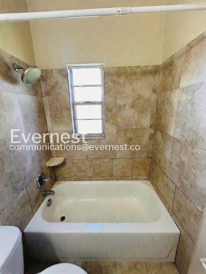 Building Photo - 2925 N 46th St