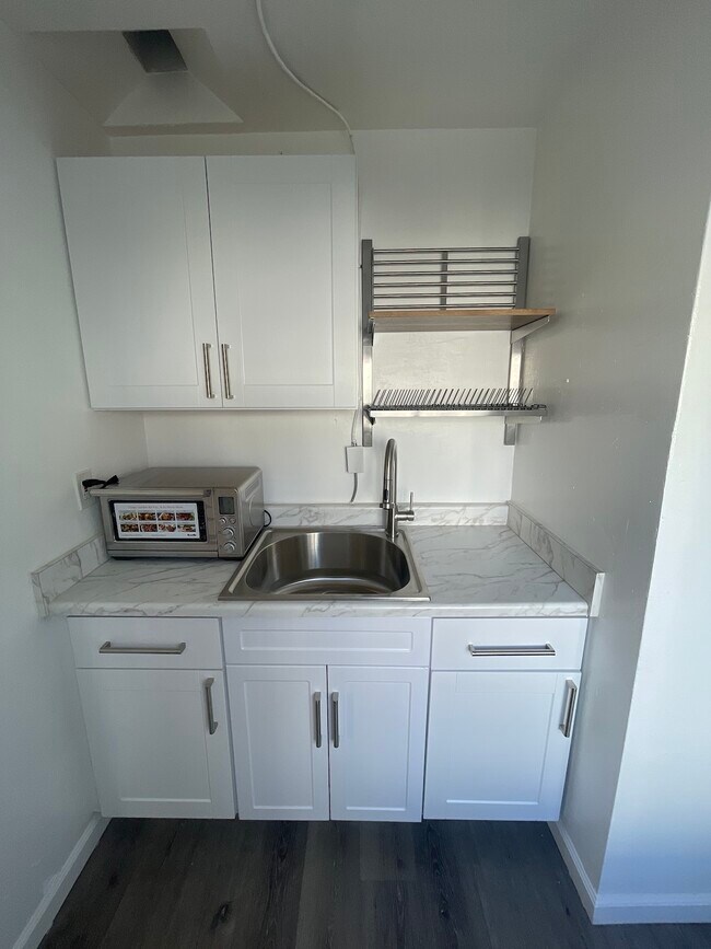 Building Photo - 732 Ventura Pl