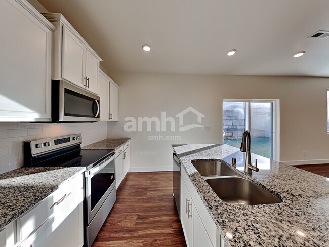 Building Photo - 19215 15th Ave Ct E