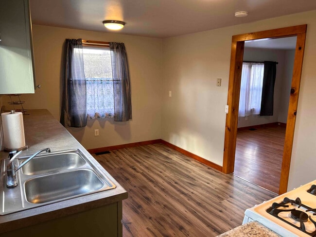 Building Photo - 3080 PA-328