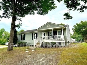 Building Photo - 5248 Oakforest Dr