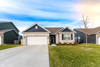 Building Photo - 354 Limerick Ln