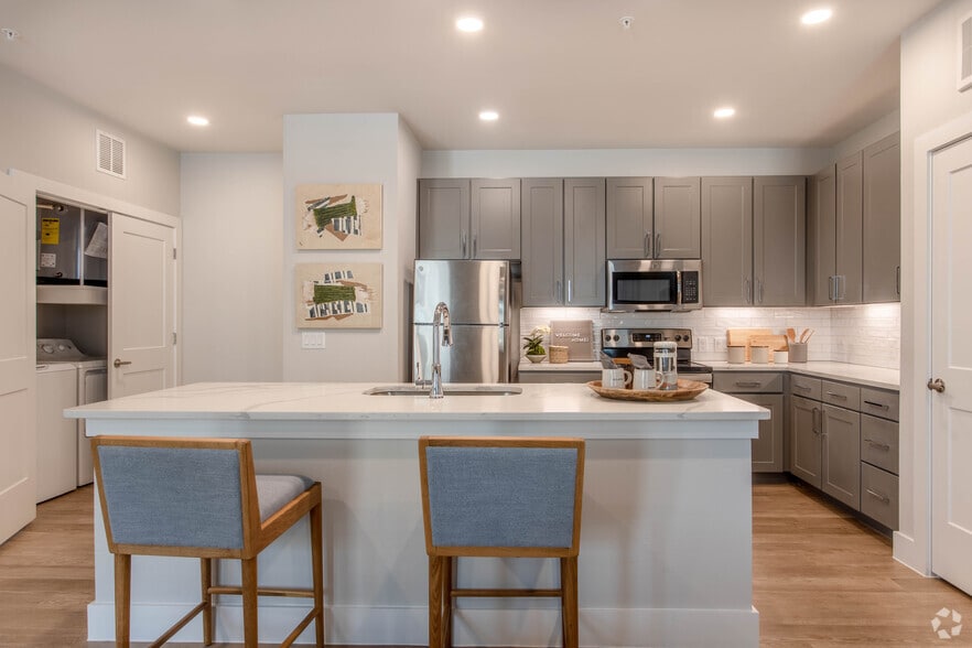 Primary Photo - Harper Lake Houston