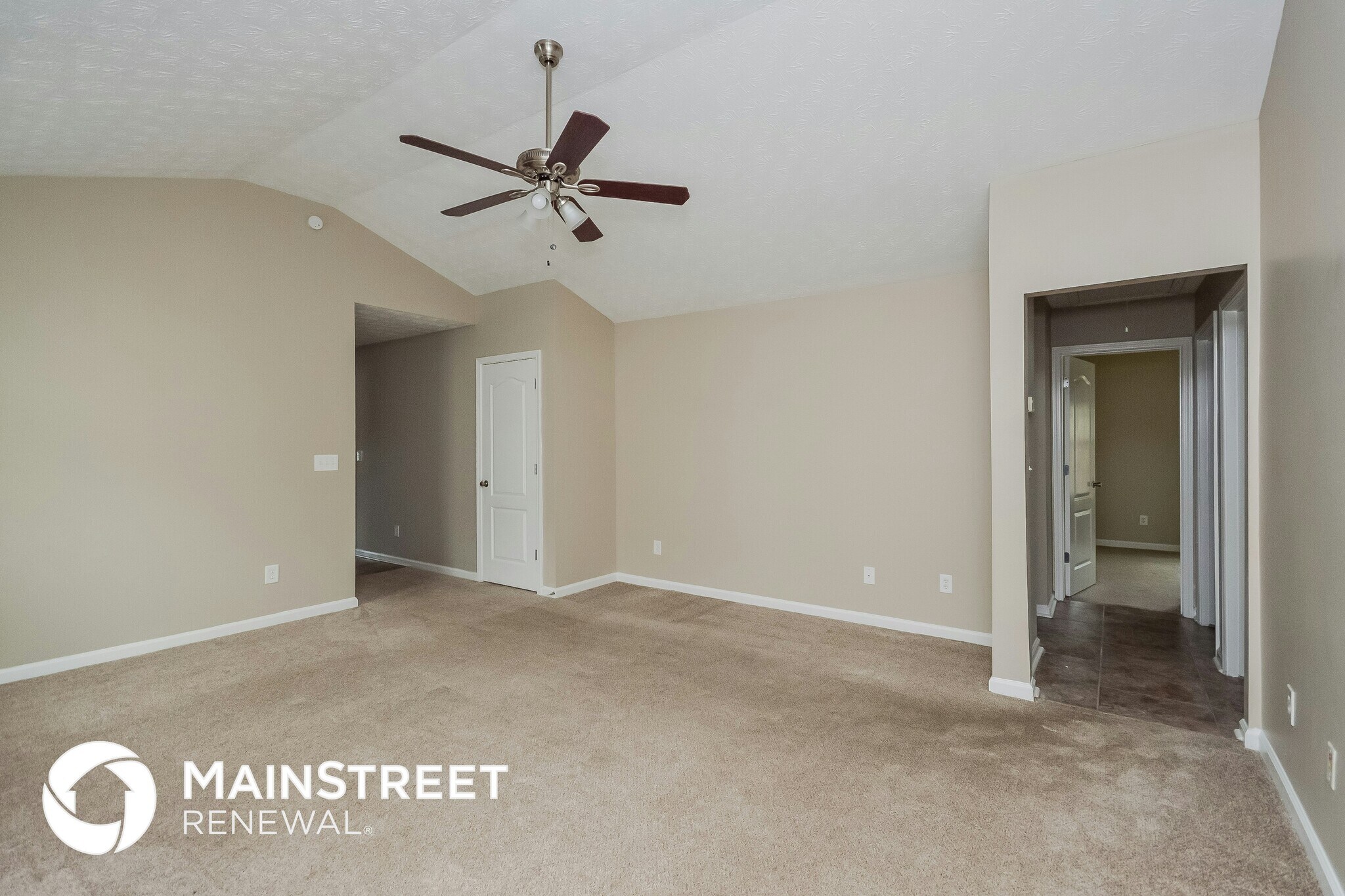 Building Photo - 420 Victoria Blvd