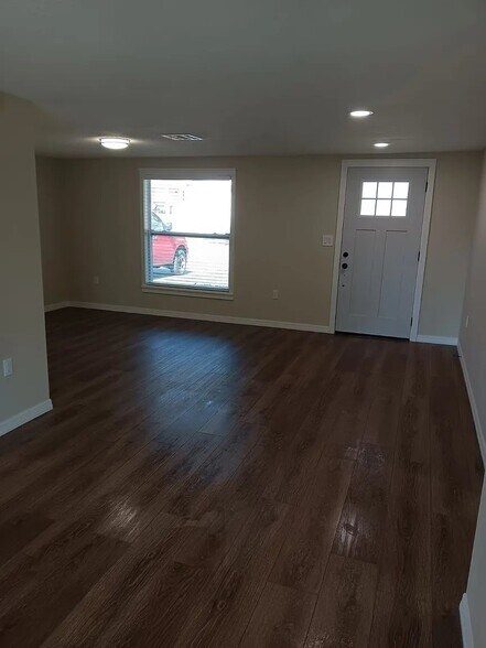 Building Photo - 8304 Mill Creek Ln