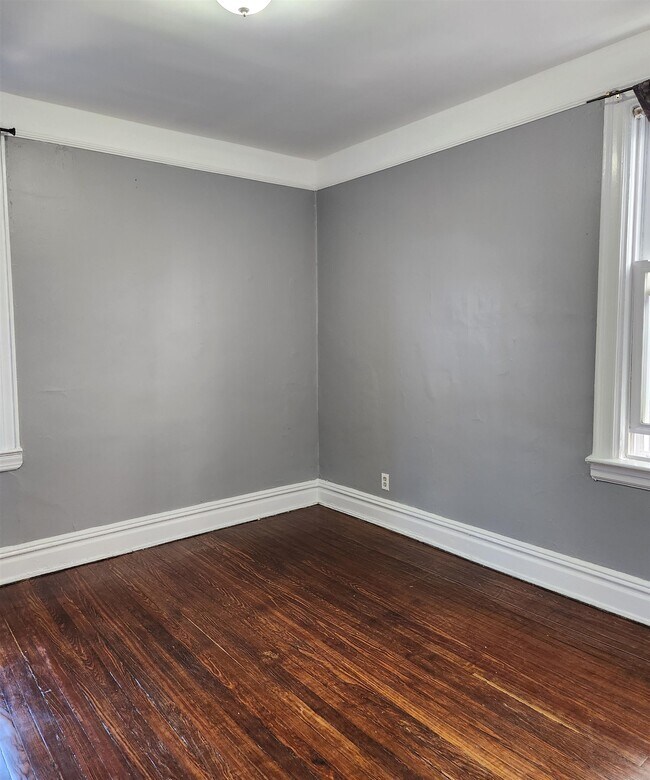 Building Photo - 334 Stegman Pkwy