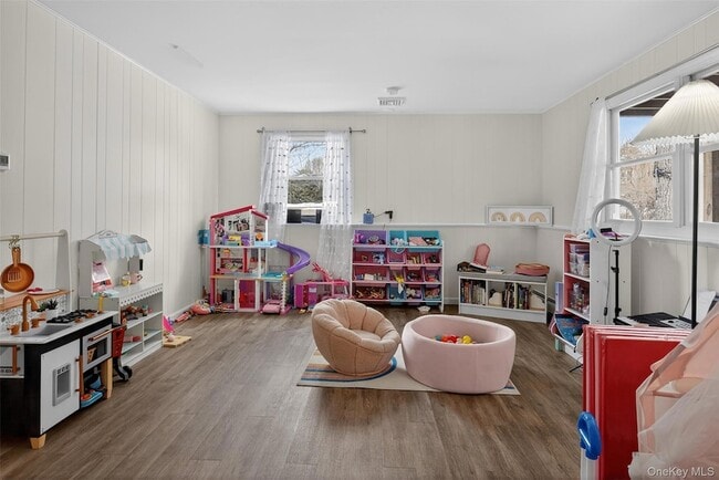 Building Photo - 4 Millard Cir