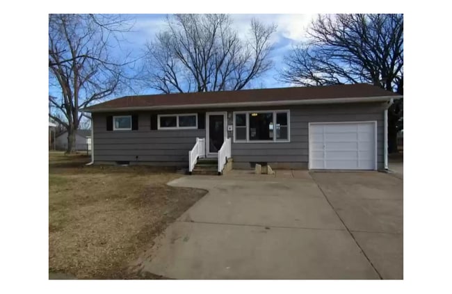 Building Photo - 617 Lena Ave