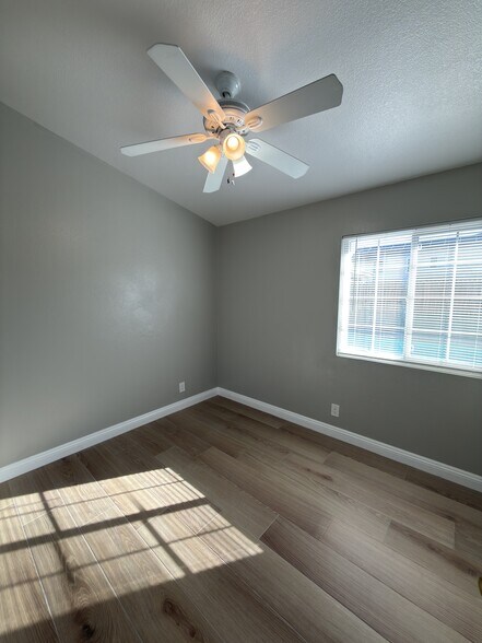 Bedroom 3 - 2338 Langhorn St