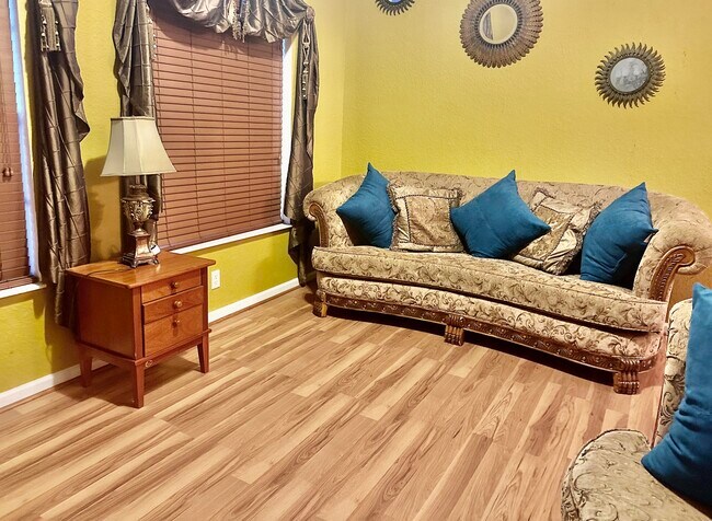 Building Photo - 13638 88th Pl N