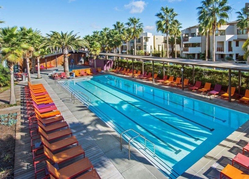 Building Photo - 13075 Pacific Promenade