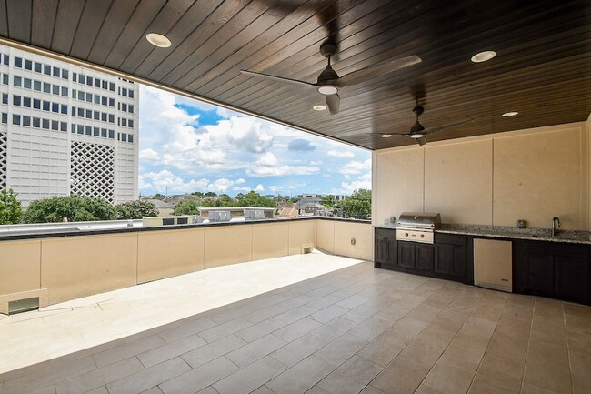 Building Photo - 2315 Peckham St