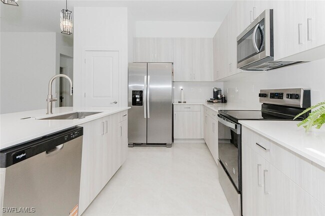 Building Photo - 5868 Agostino Way