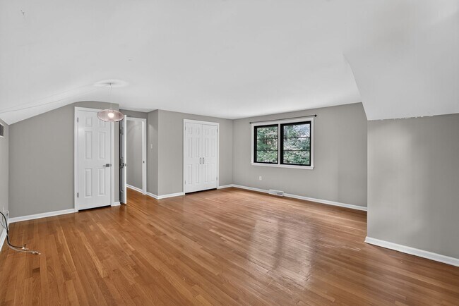 Building Photo - 6 Mill Race Pl