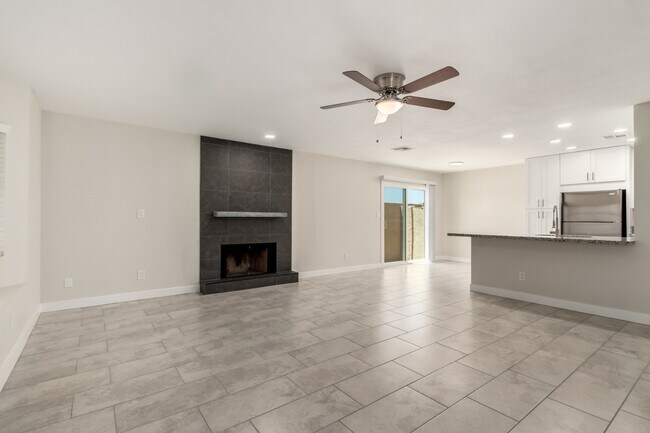 Building Photo - Home for rent in Scottsdale!