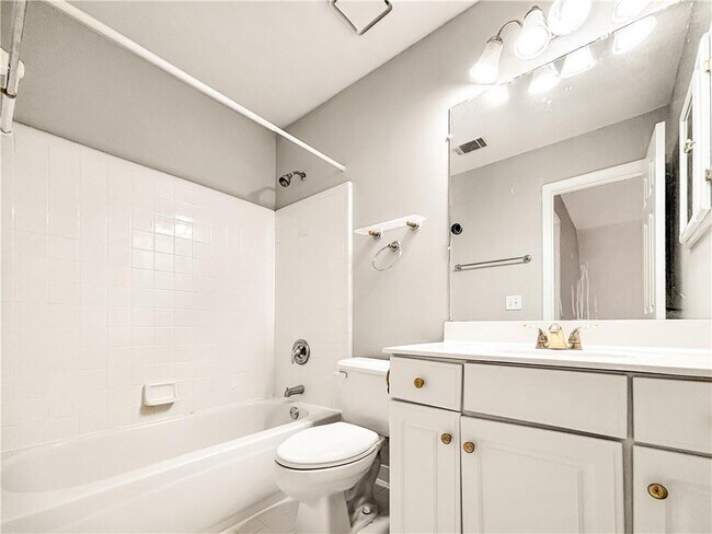 Building Photo - 2092 Drogheda Ln