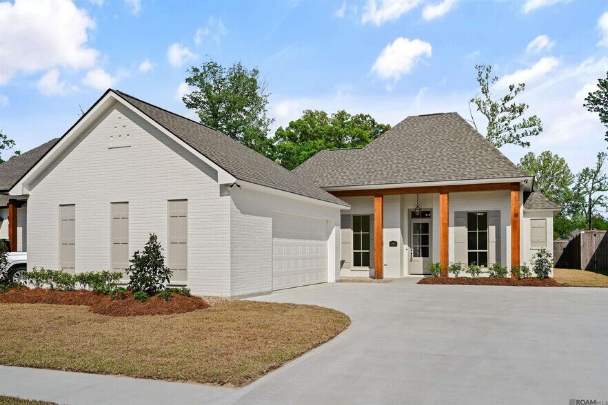 Building Photo - 17452 Lions Ear Ln