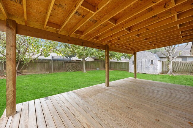 Building Photo - 20323 Pinefield Ln