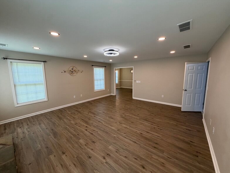 living room 2 - 3315 Watson Gate Rd