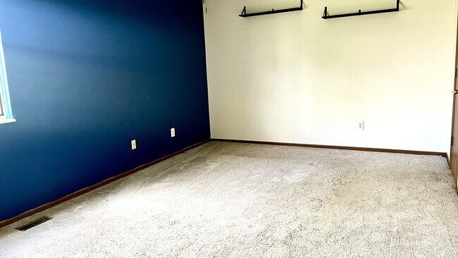 Building Photo - 6865 Barker Dr