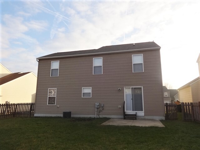 Building Photo - 1961 Bay Port Dr