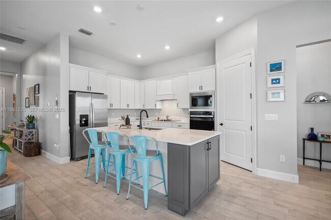 Building Photo - 9734 SW Meridian Wy