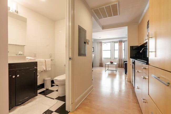 Building Photo - 201 W 58th St