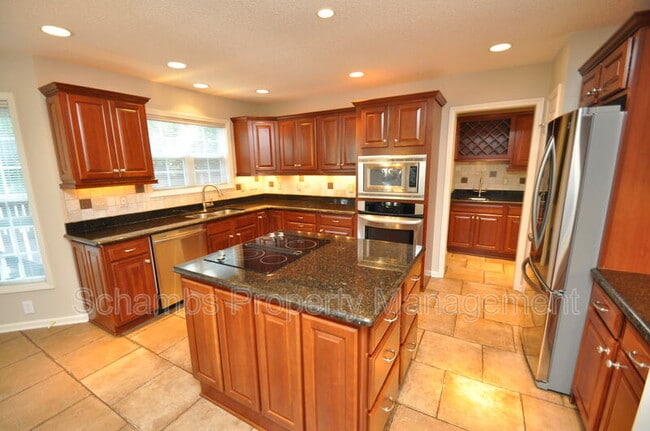 Building Photo - 2307 Fordcrest Dr