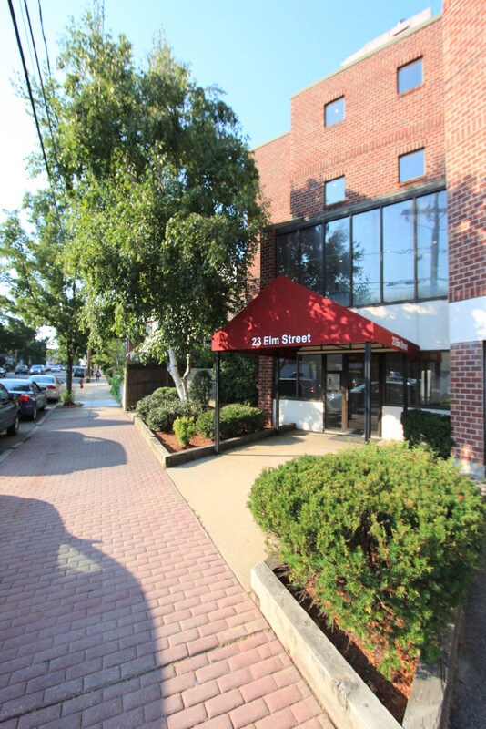 Building Photo - 23 Elm St