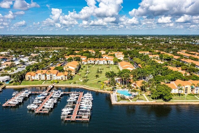 Building Photo - 135 Yacht Club Way