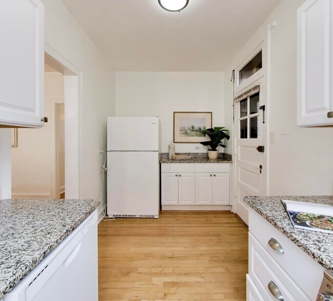 Building Photo - 408 Ridge Ave