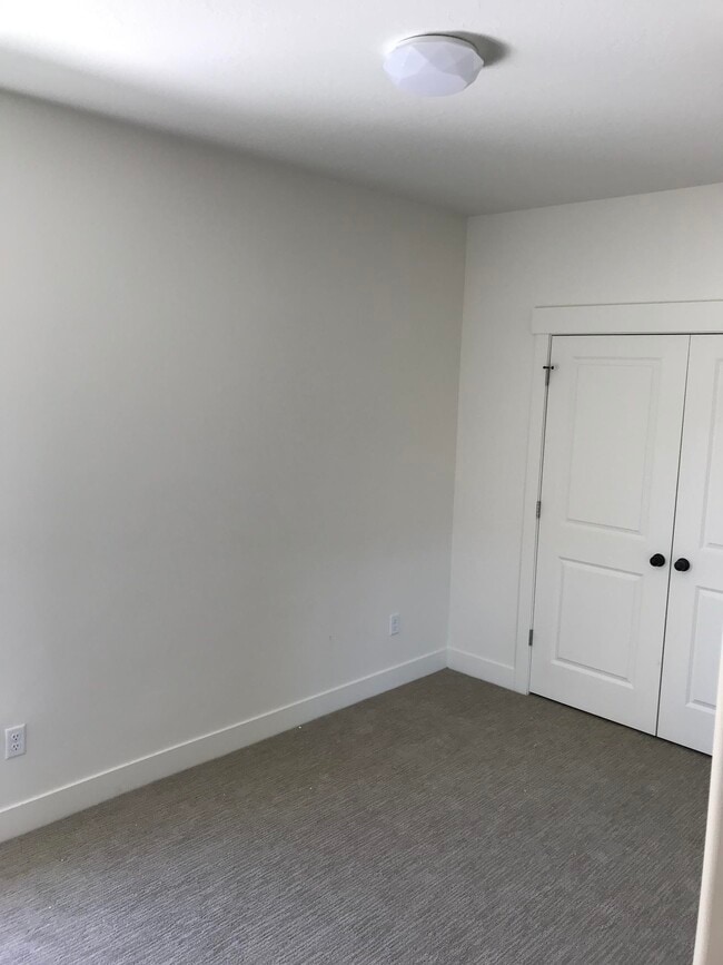 Building Photo - 2968 Richmond View Ct