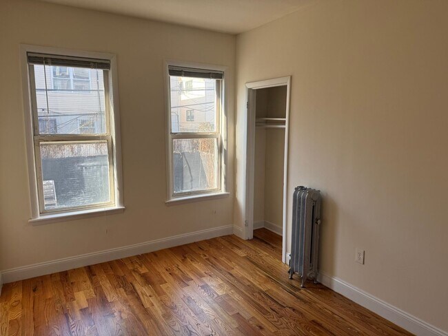 Building Photo - 165 N Oraton Pkwy