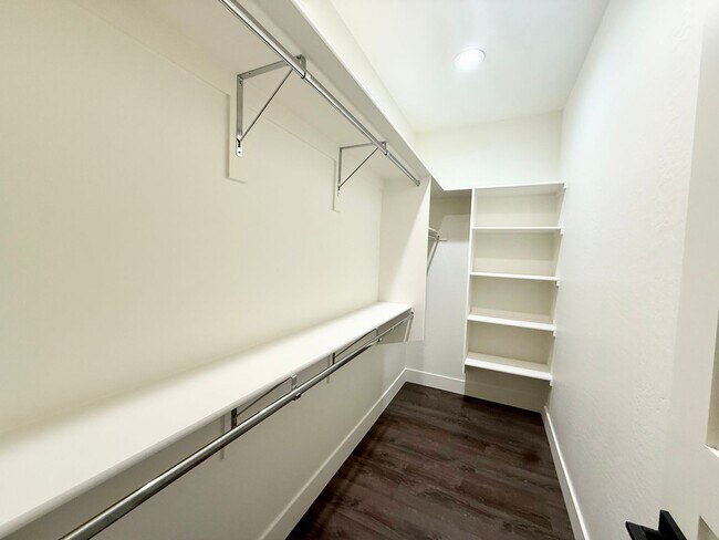 Building Photo - 1744 Allerton Way