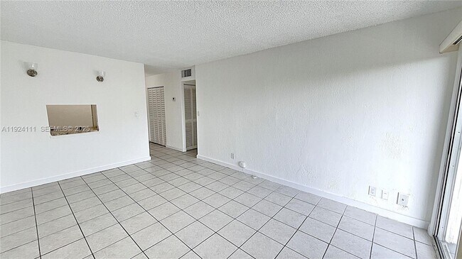 Building Photo - 4550 NW 9th St