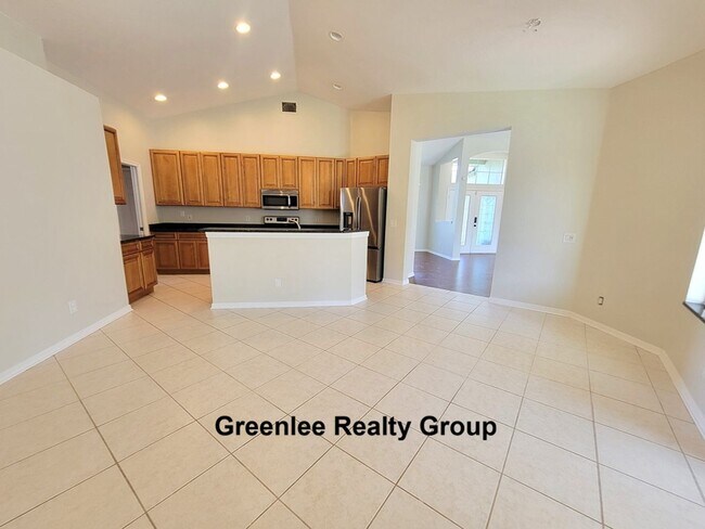 Building Photo - Spacious 3 Bed / 2 Bath pool home with lawn and pool care included in beautiful Rosewood at River...