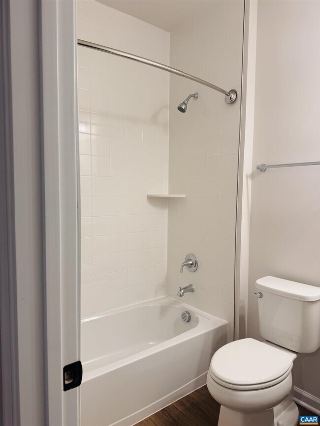 Building Photo - 2225 Woodburn Rd