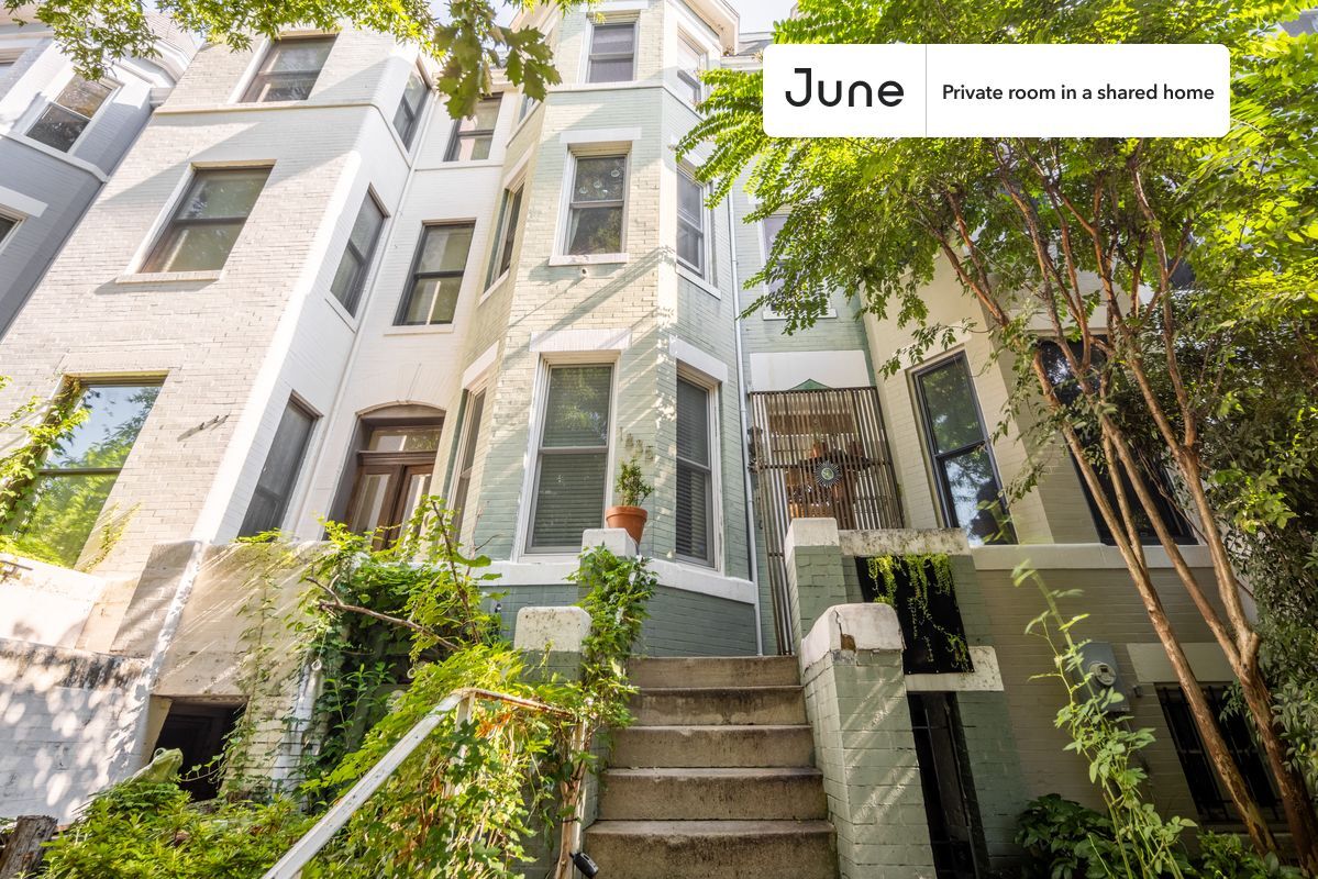 Building Photo - Room in Shared 3 bed/1 bath home