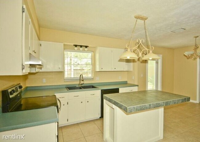 Building Photo - 4 br, 2 bath House - 114 Jeffrey Drive