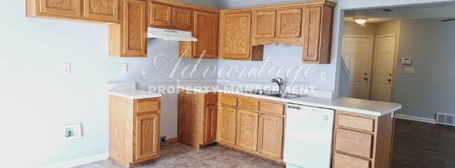 Building Photo - Beautiful 3 bedroom 2 bath home in Cordova...