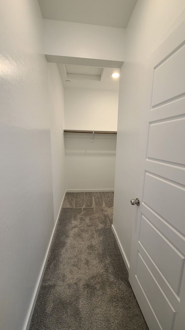 Building Photo - 3 Bedroom 3 Bath Townhouse