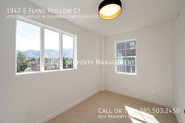 Building Photo - 1947 Flyns Hollow Ct